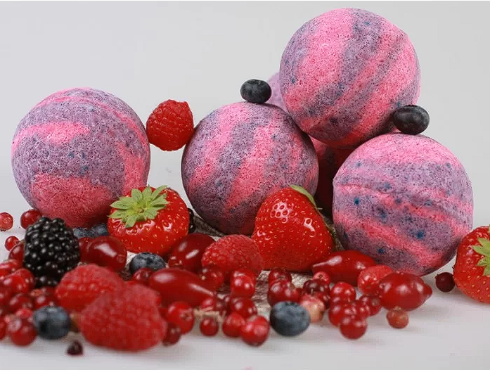 Бурлящий шарик для ванны «Красные ягоды»